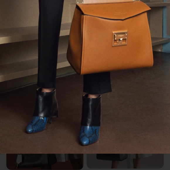 GIVENCHY Mystic Bag - Picture 2 of 16